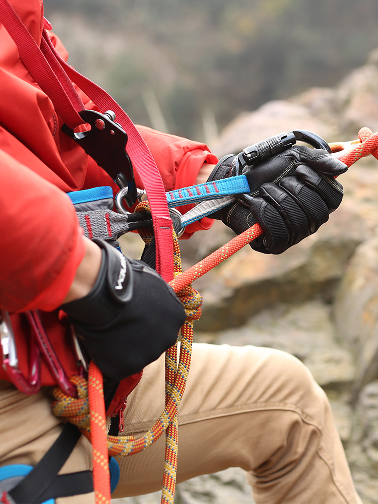 Outdoor Gloves Downhill Troops - đánh giá và giá Outdoor Sport Gloves